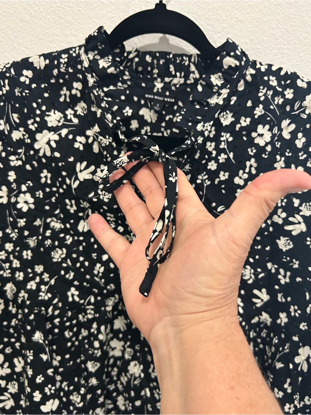 Who What Wear Black and White Floral mini Dress - Picture 6 of 7